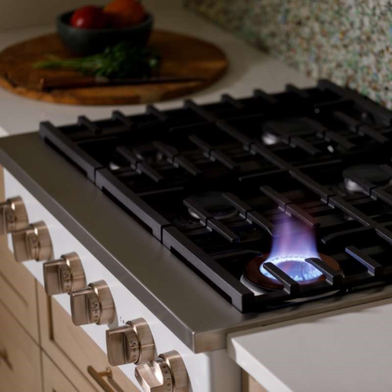 Cafe gas rangetop flame